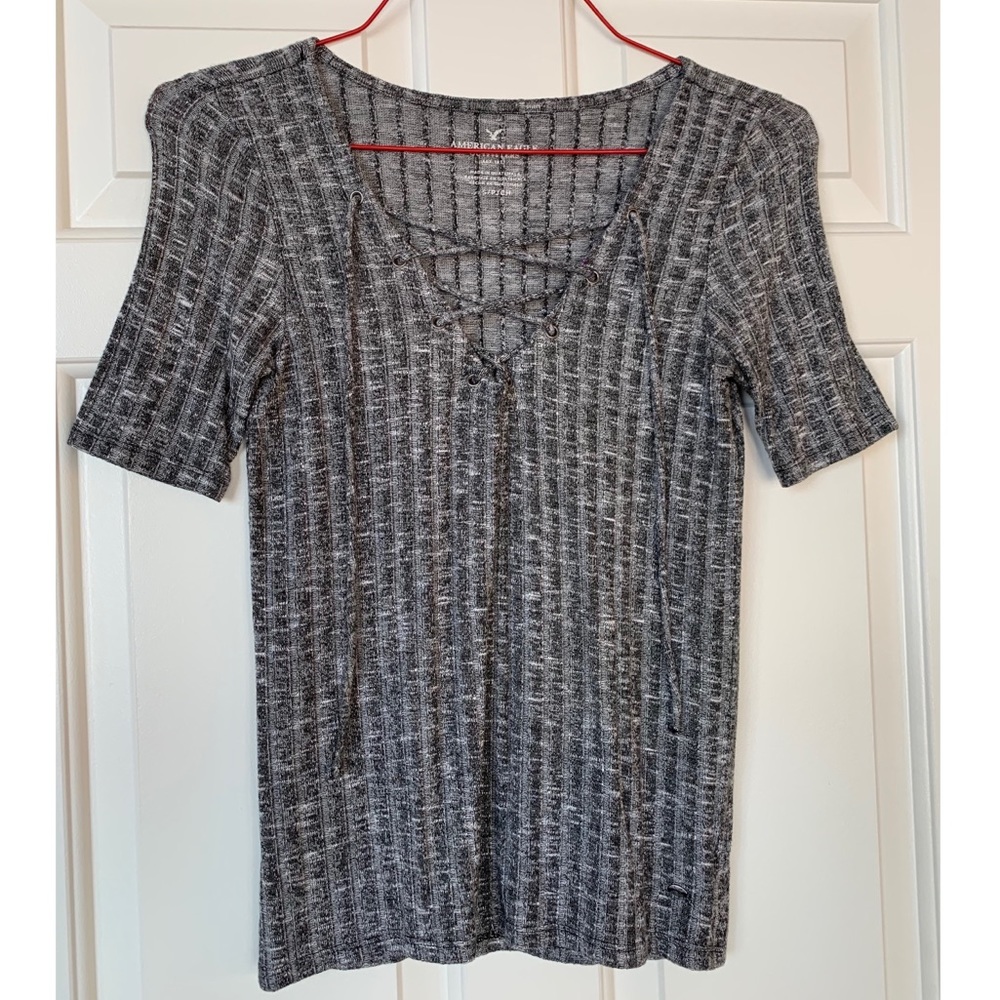 AE Criss Cross Tie Shirt Size Small